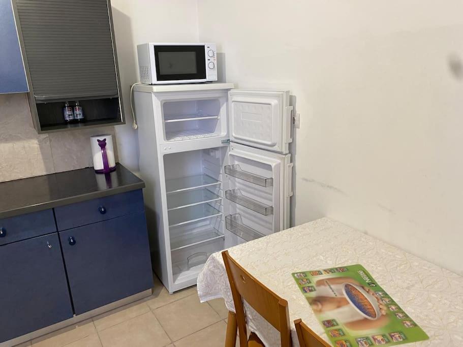 Nefeli Β1 Apartment Thebes Dış mekan fotoğraf